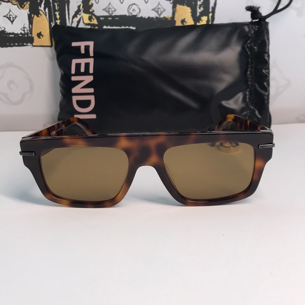 NEW AUTHENTIC Fendi Tortoise Sunglasses FE40091U 53E - Picture 5 of 13